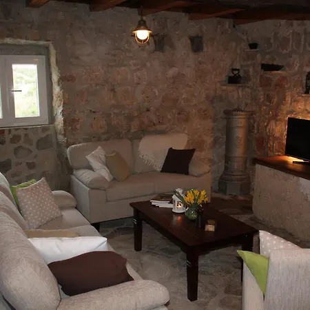 Brotnice Guest house