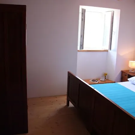 Brotnice 3* קאבטאט